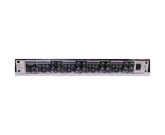 Behringer PowerPlay Pro-XL HA4700 Amplificatore di distribuzione cuffie 4 canali, usato