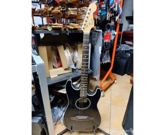 FENDER California Stratacoustic chitarra Usata